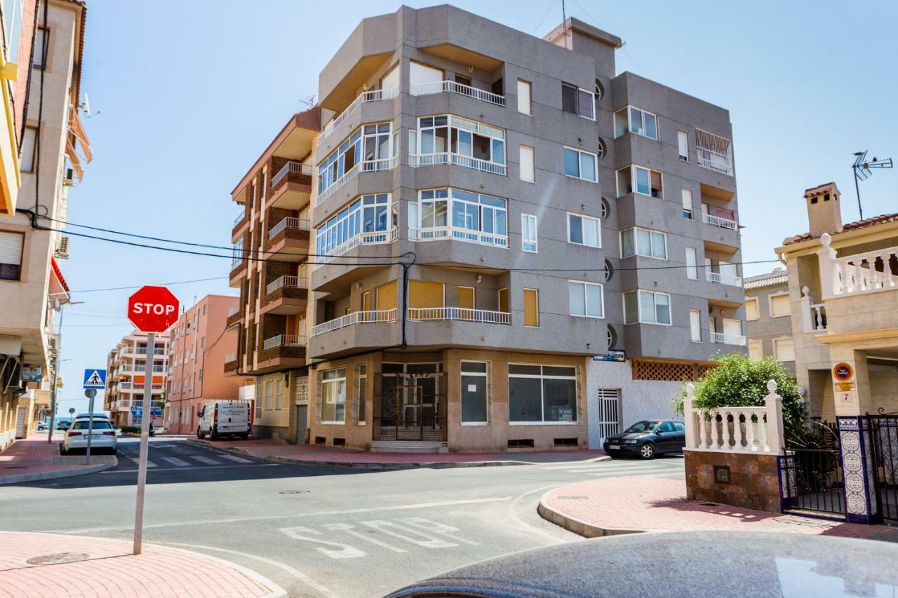 Apartamento Berry Playa Naufragos Torrevieja Exterior photo